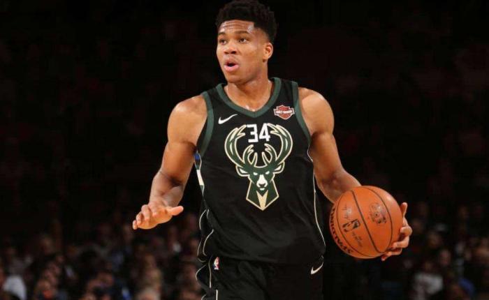 赛场上几乎 赛场上几乎