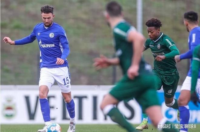 他在塞维利 他在塞维利