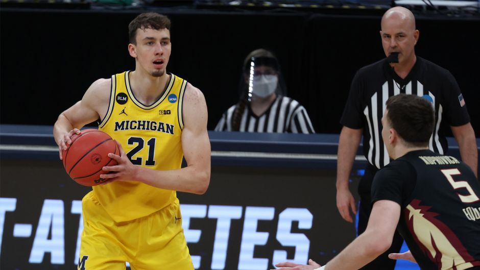 而他在比赛 而他在比赛