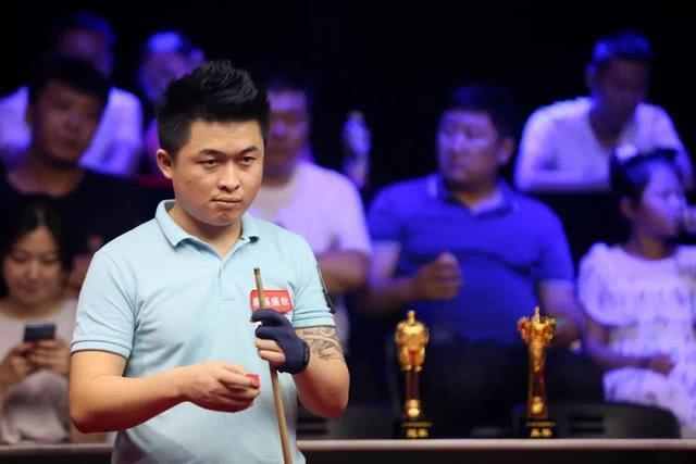 样成为球迷 样成为球迷